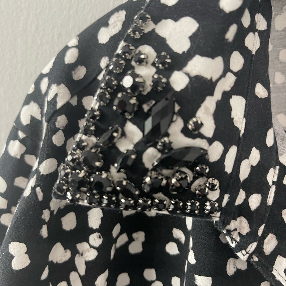 ✨ Lane Bryant Black & White Abstract Print Button-Up Blouse l Size 28 ✨ - Picture 3 of 7